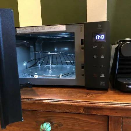 La Via Degli Artisti *